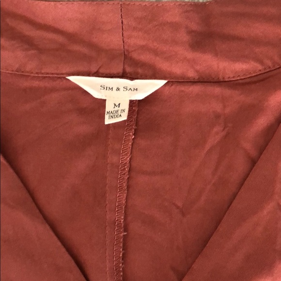 Tops - Picture 4 of 5